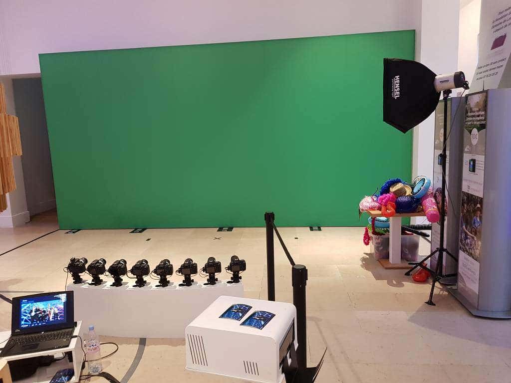 Installation studio photo 360° en événement par L'Image en Marche