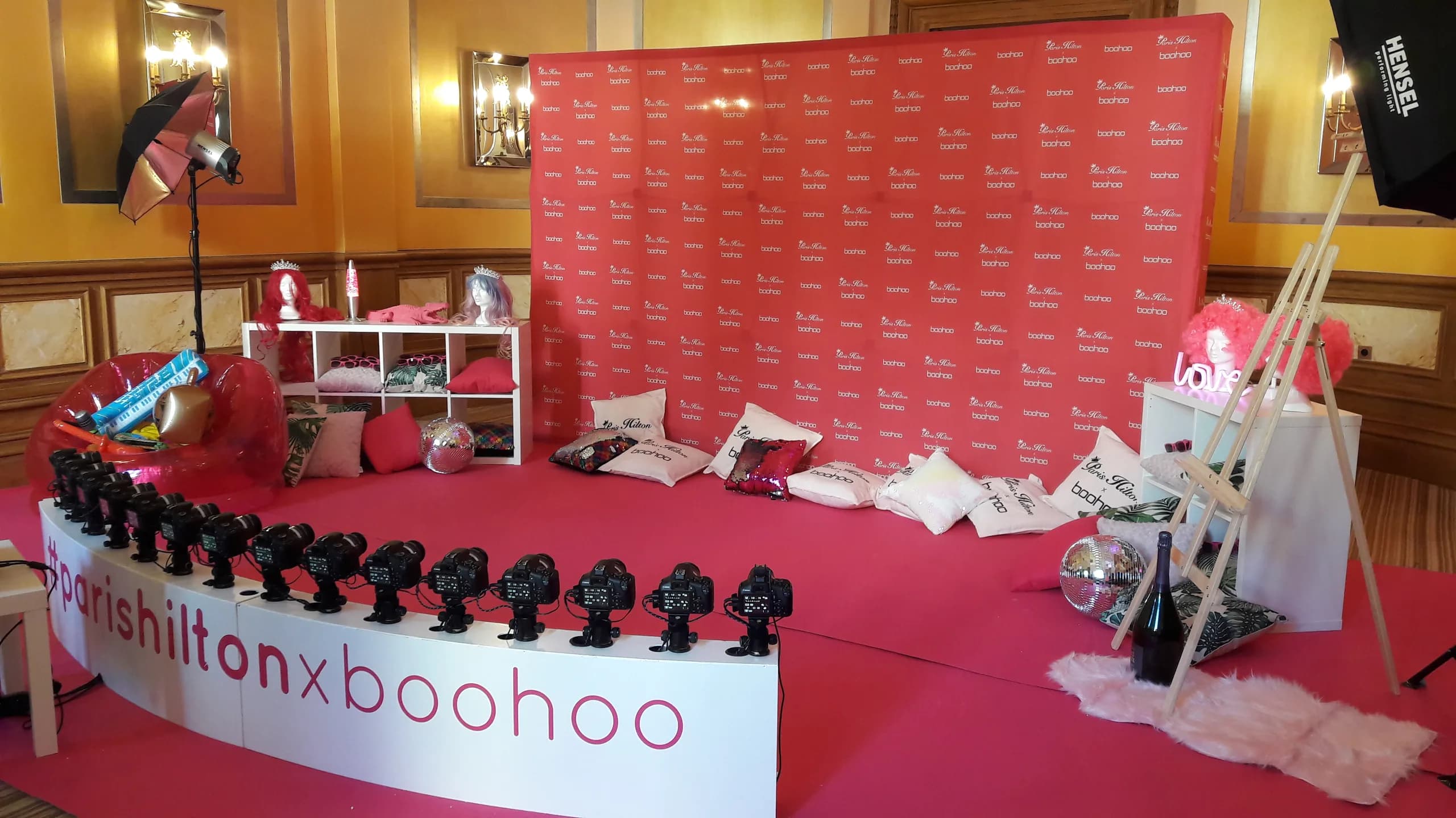 Boohoo x Paris Hilton — Boohoo x Paris Hilton – Animation Bullet Time 3D & Spin GIF