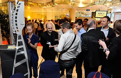 Borne photo avec photographe événementiel en soirée d'entreprise