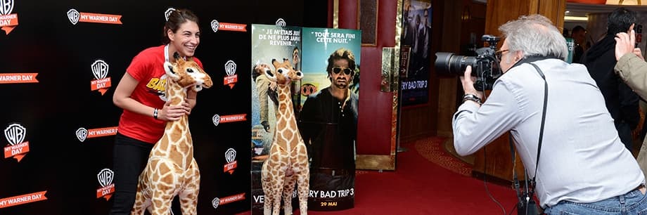Photocall Warner Bros avec borne d'impression photo événementielle