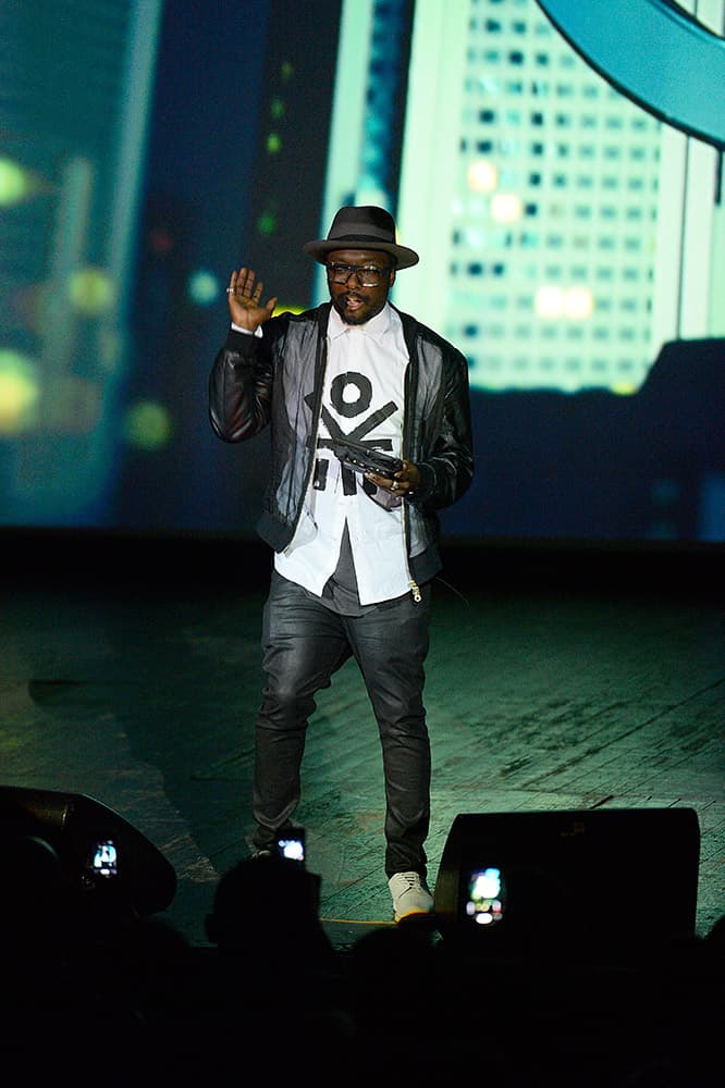 Illustration de Showcase privé de Will I Am au Trianon, 1344923023