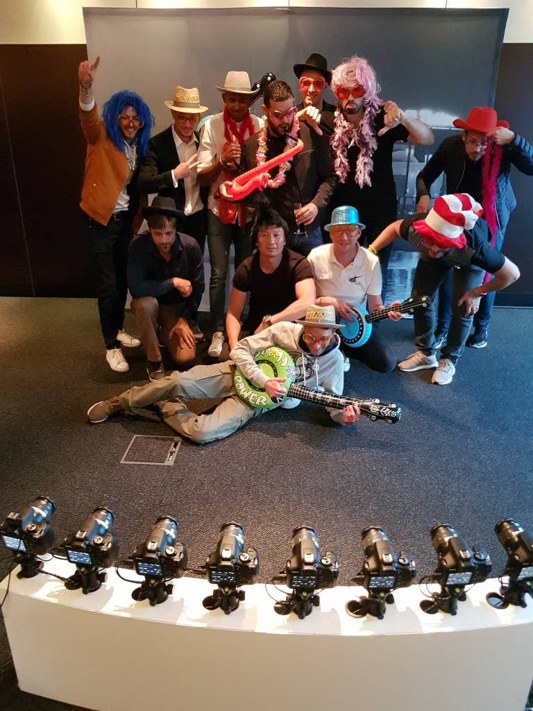 Espace photo 360° immersif déployé en soirée événementielle